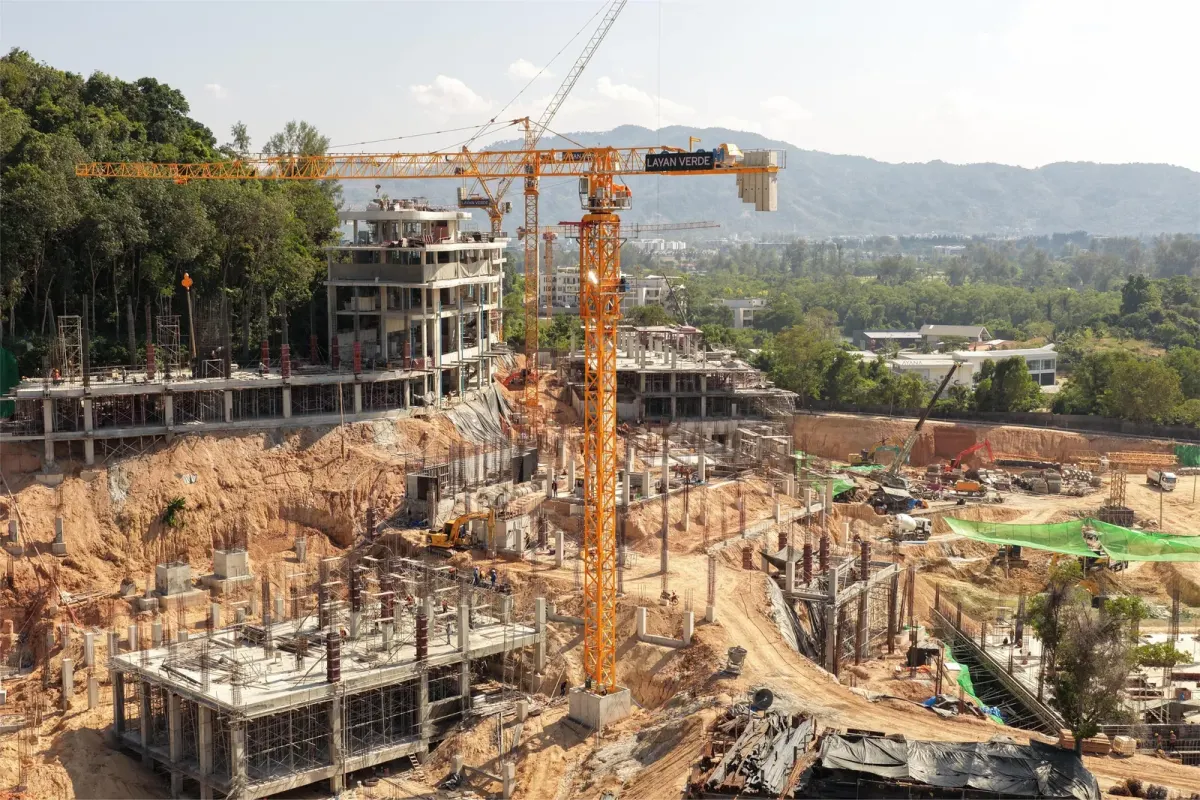 Construction progress photo of Building A4 showing the poured second-floor slab in zone 2